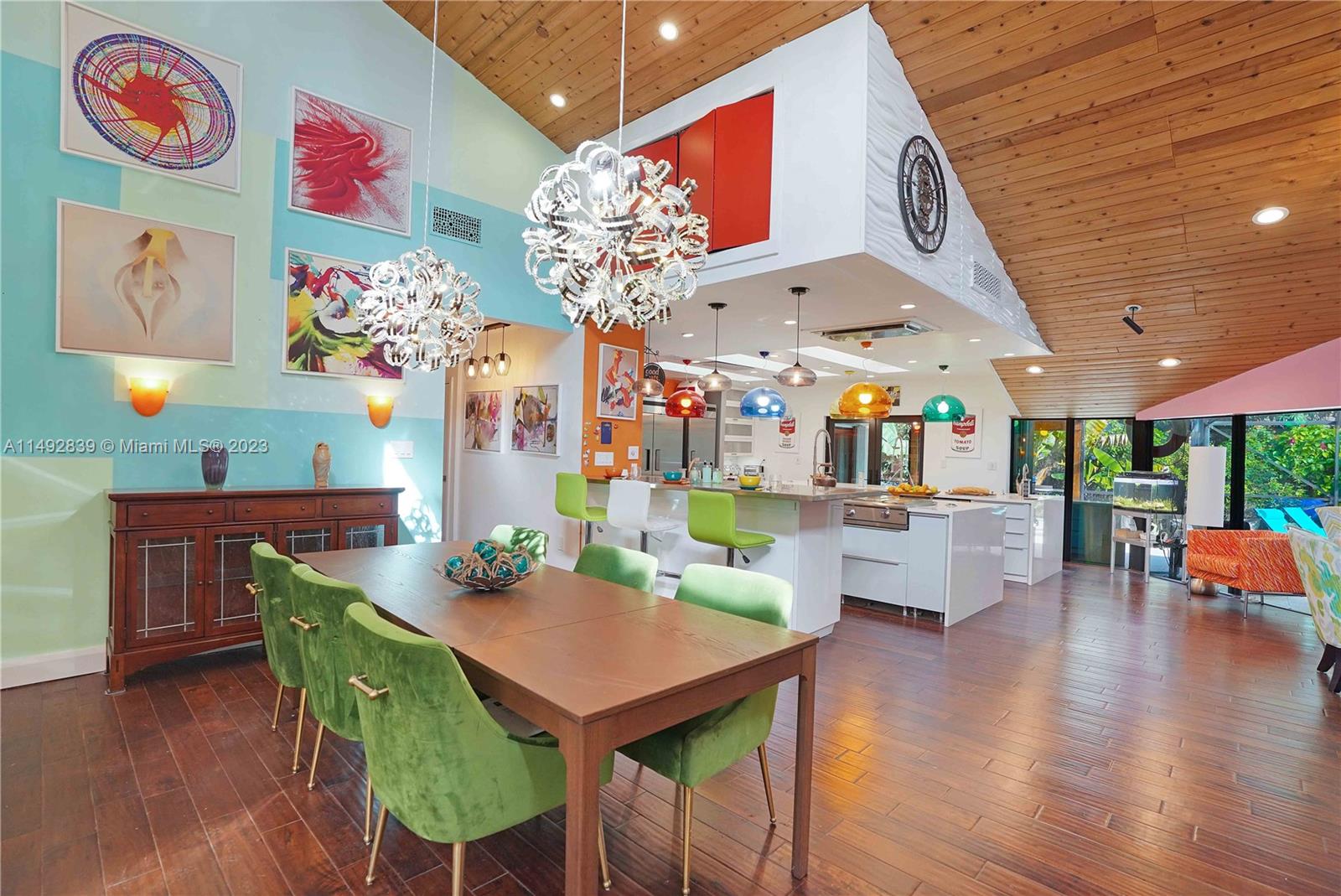 CLINTON GROVE ESTS - Residential