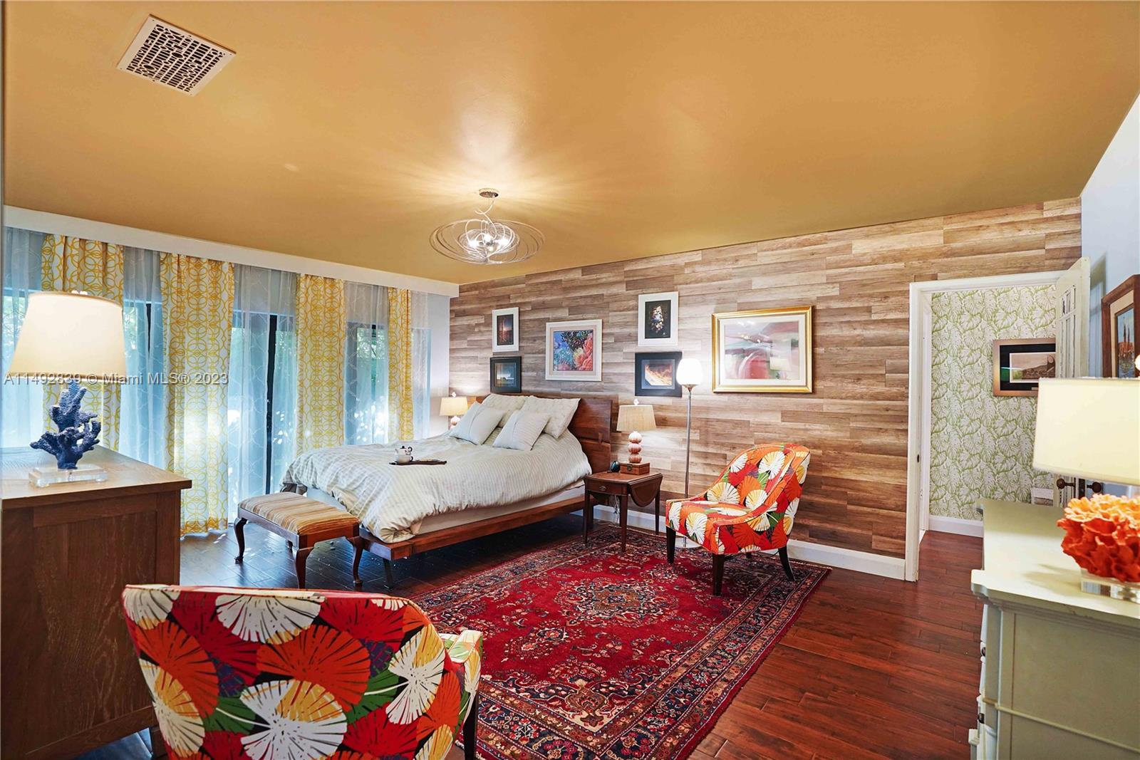 CLINTON GROVE ESTS - Residential