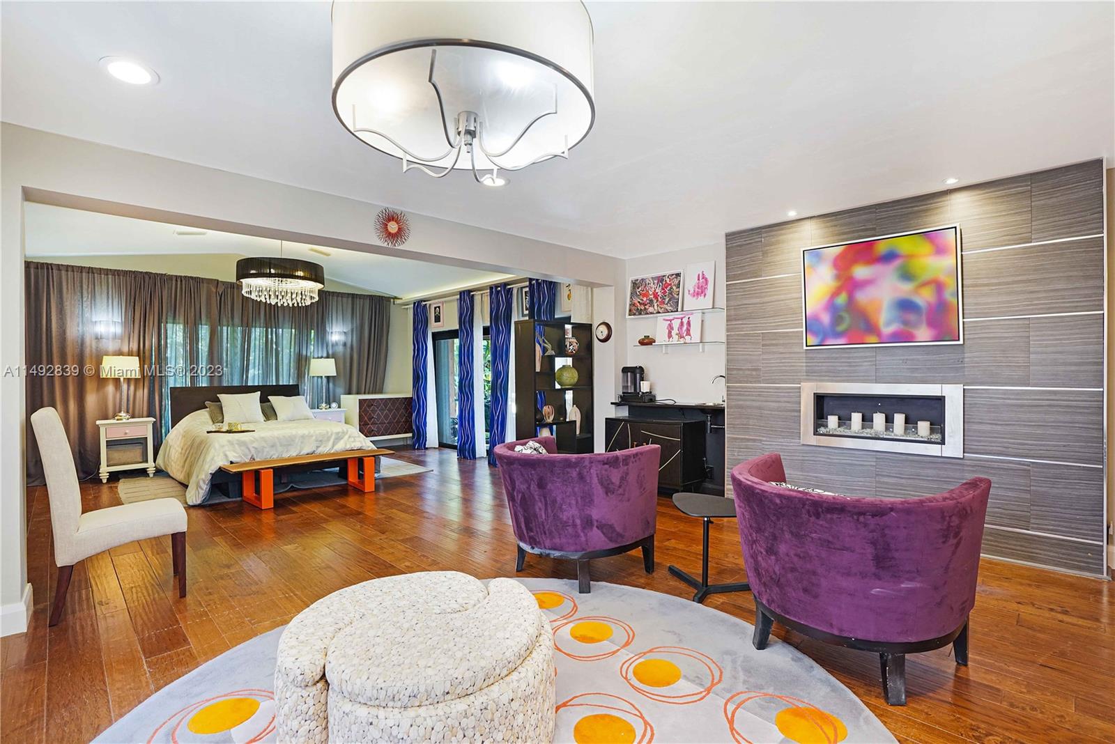 CLINTON GROVE ESTS - Residential