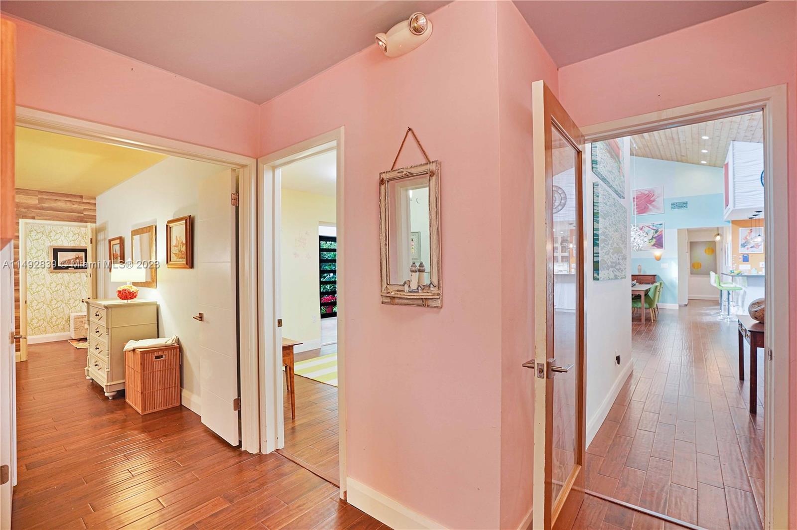 CLINTON GROVE ESTS - Residential