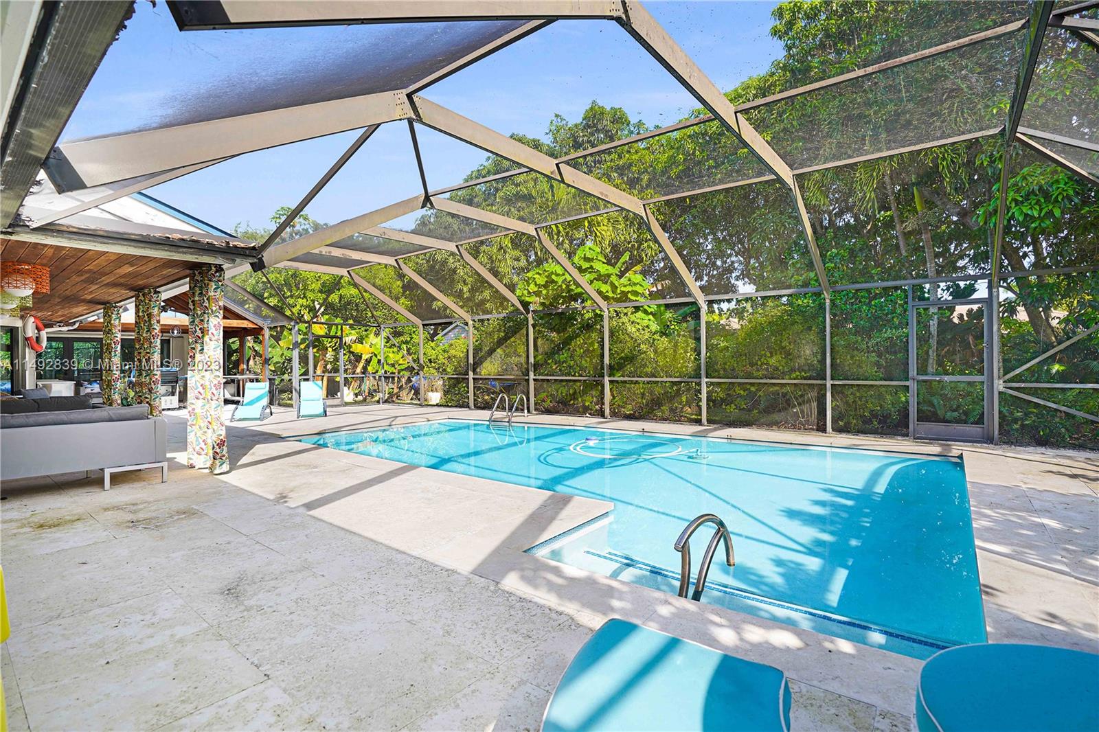 CLINTON GROVE ESTS - Residential