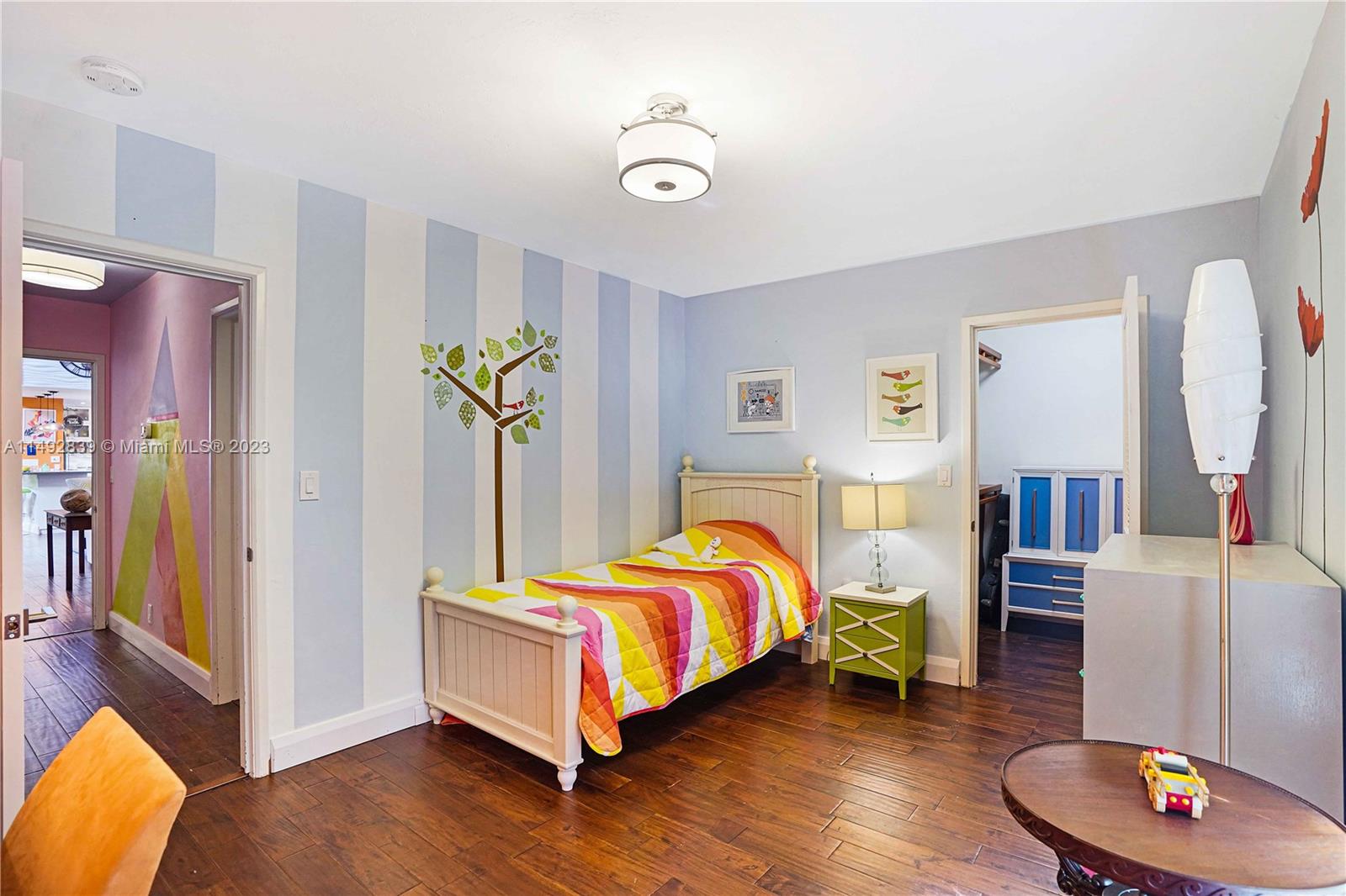 CLINTON GROVE ESTS - Residential