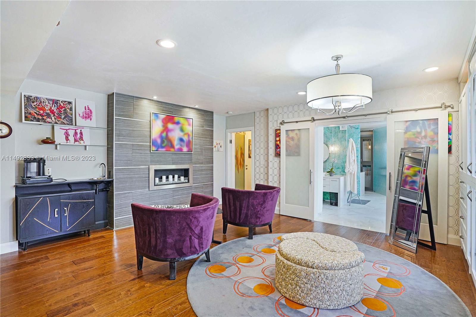 CLINTON GROVE ESTS - Residential