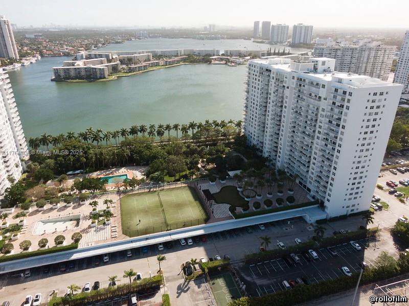 Property for Sale at 2801 Ne 183rd St 709W, Aventura, Miami-Dade County, Florida - Bedrooms: 2 
Bathrooms: 2  - $320,000