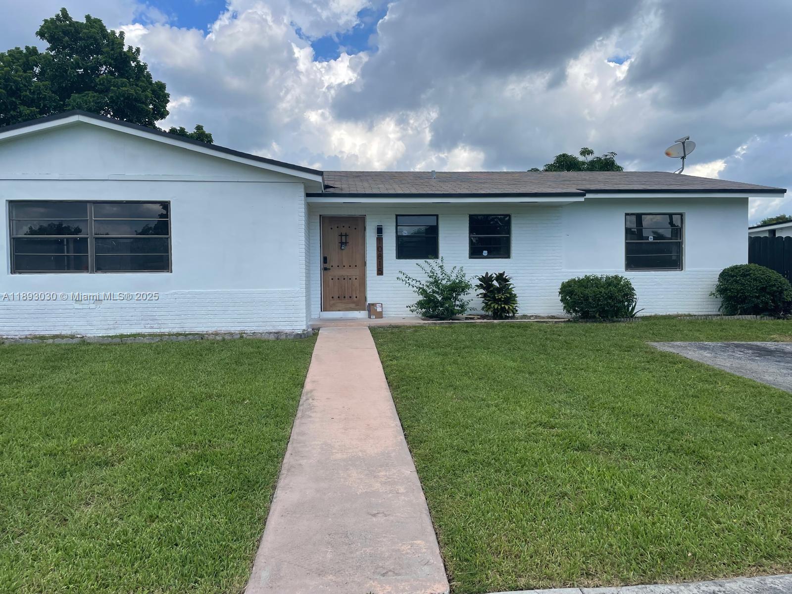 FAIRWAY ESTATES SEC 7 - Residential Lease
