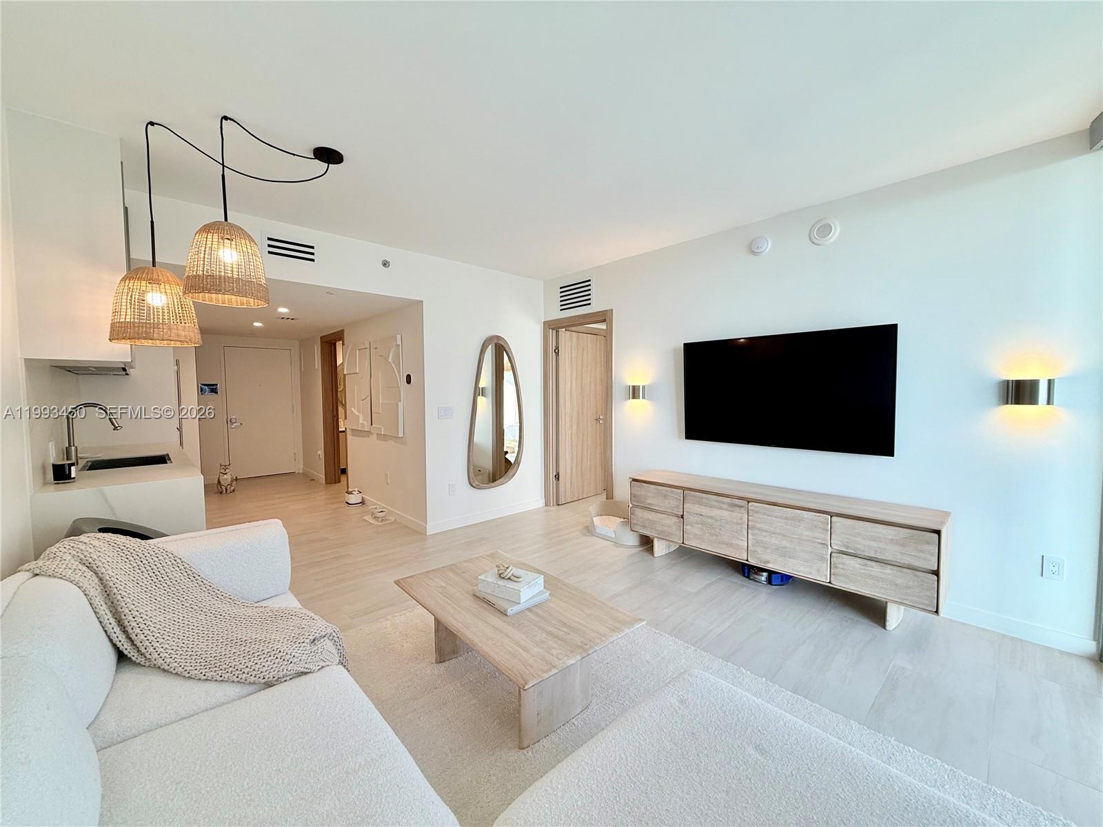 ICON BRICKELL NO TWO - Residential