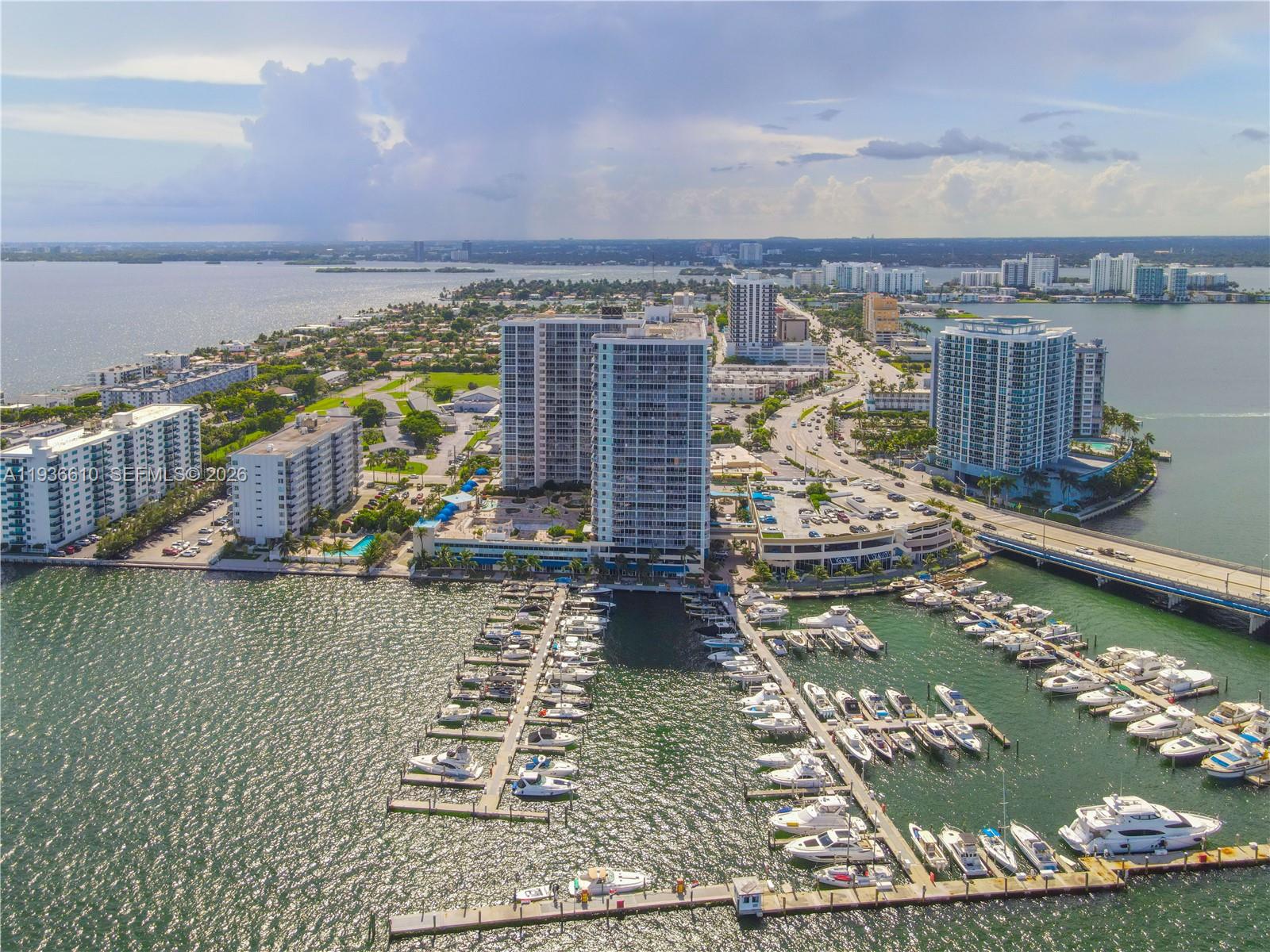 7601 E Treasure Dr 911