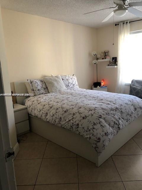 NAPOLI GARDENS AT CORAL S - Residential