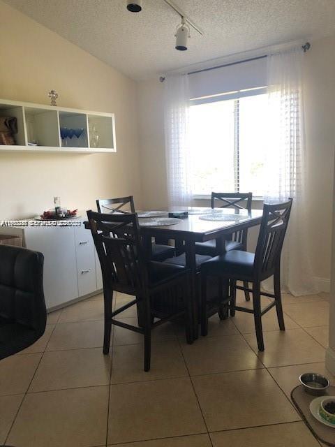 NAPOLI GARDENS AT CORAL S - Residential