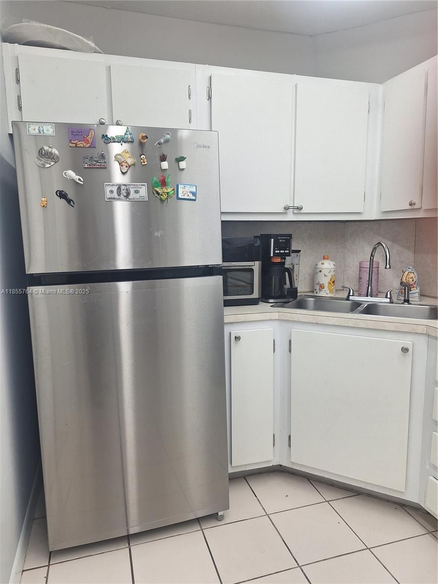 OAKLAND SHORES CONDOMINIUM - Residential