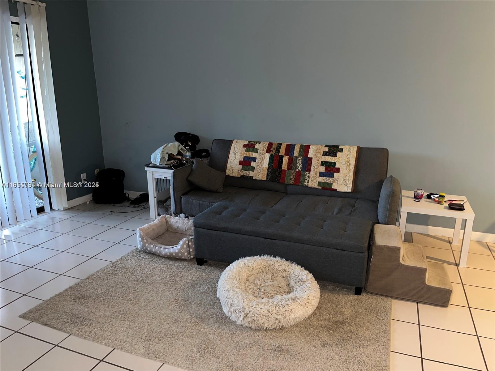 3123 Oakland Shores Dr D211