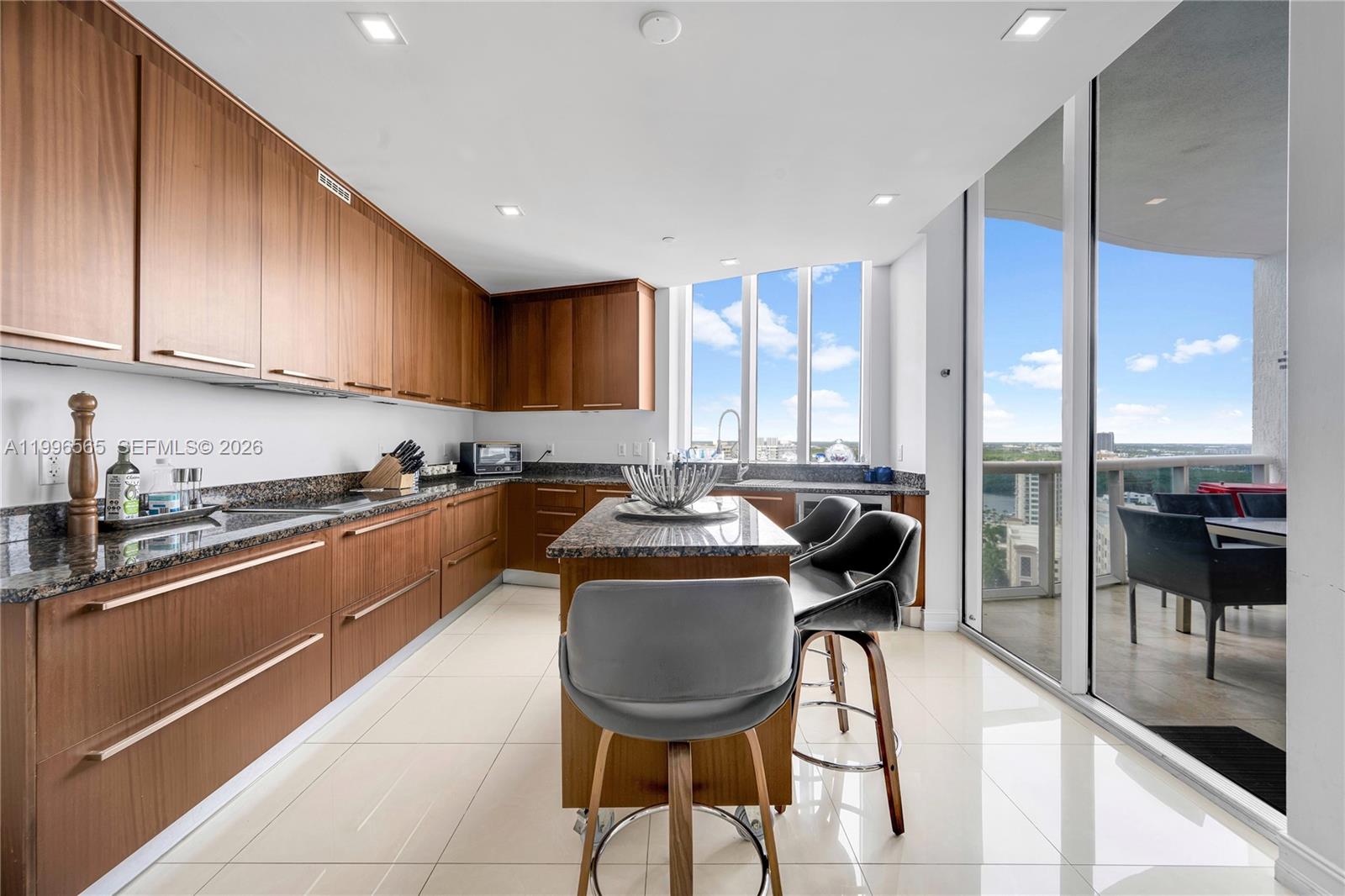 TDR TOWER II CONDO - Residential Lease