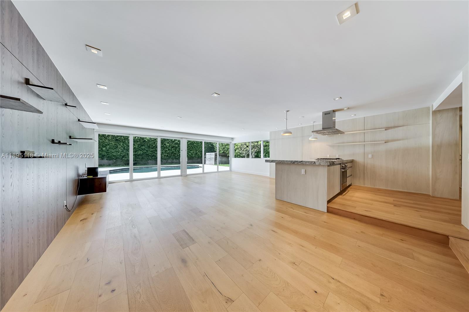 LA GORCE GOLF SUB - Residential