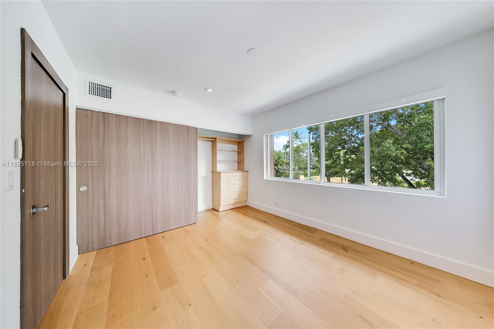 LA GORCE GOLF SUB - Residential