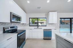 KENDALE COUNTRY CLUB ESTS - Residential