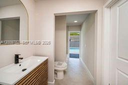 KENDALE COUNTRY CLUB ESTS - Residential