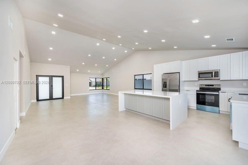 9220 SW 100th Ave Rd