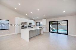 KENDALE COUNTRY CLUB ESTS - Residential