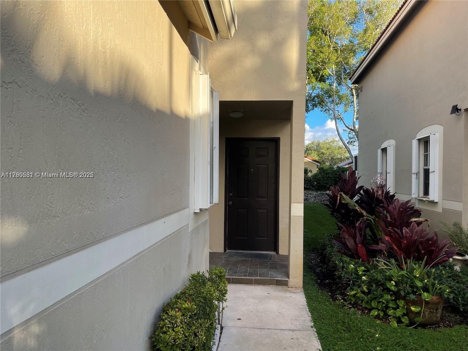 820 Sorrento Dr 820