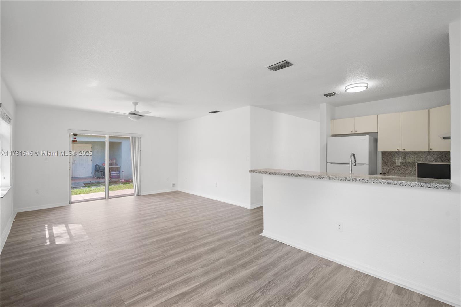 CLOVERLEAF GARDENS DUPLEX - Residential