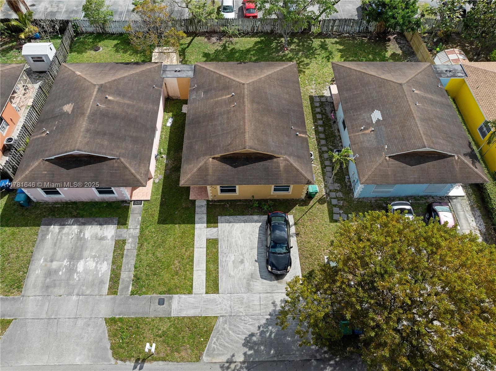 CLOVERLEAF GARDENS DUPLEX - Residential