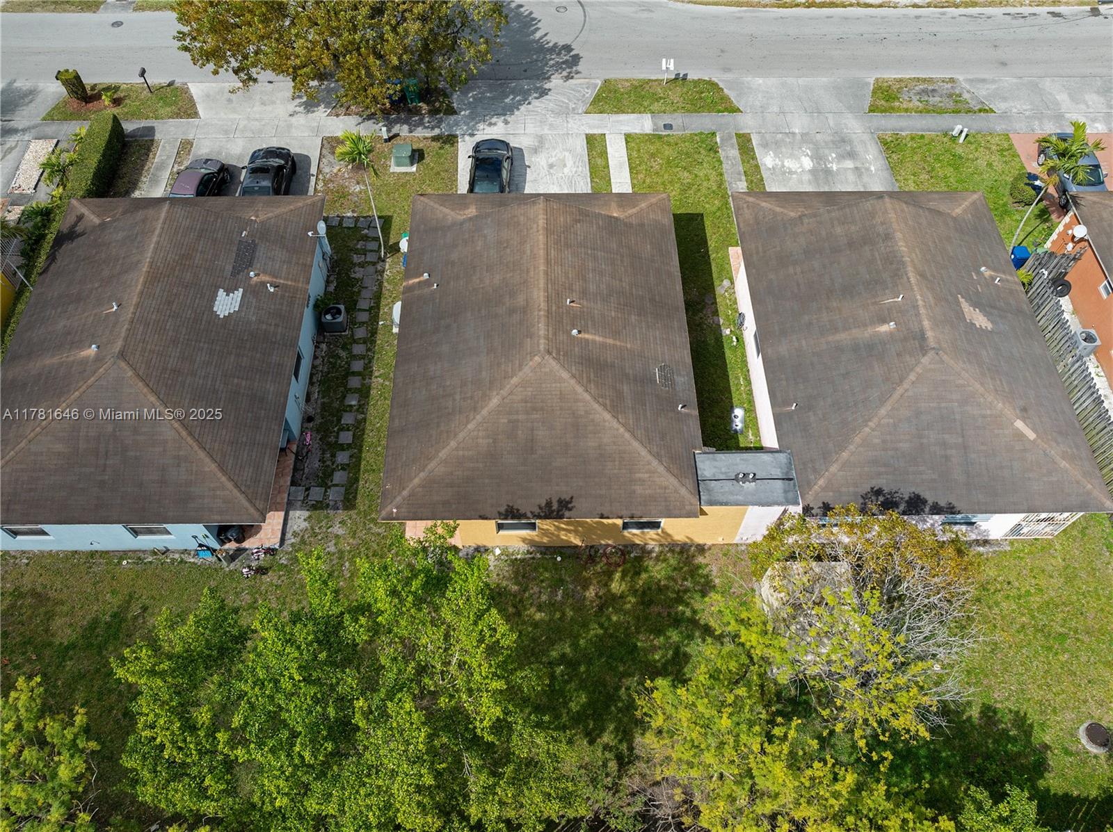 CLOVERLEAF GARDENS DUPLEX - Residential