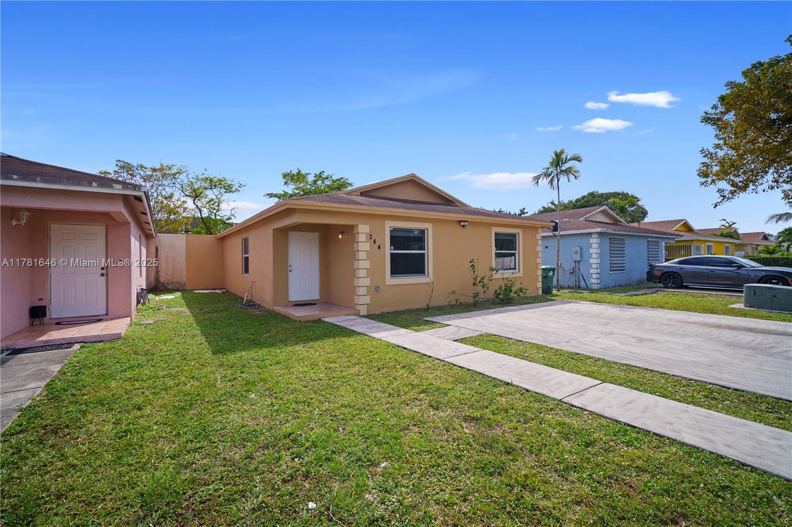 CLOVERLEAF GARDENS DUPLEX - Residential