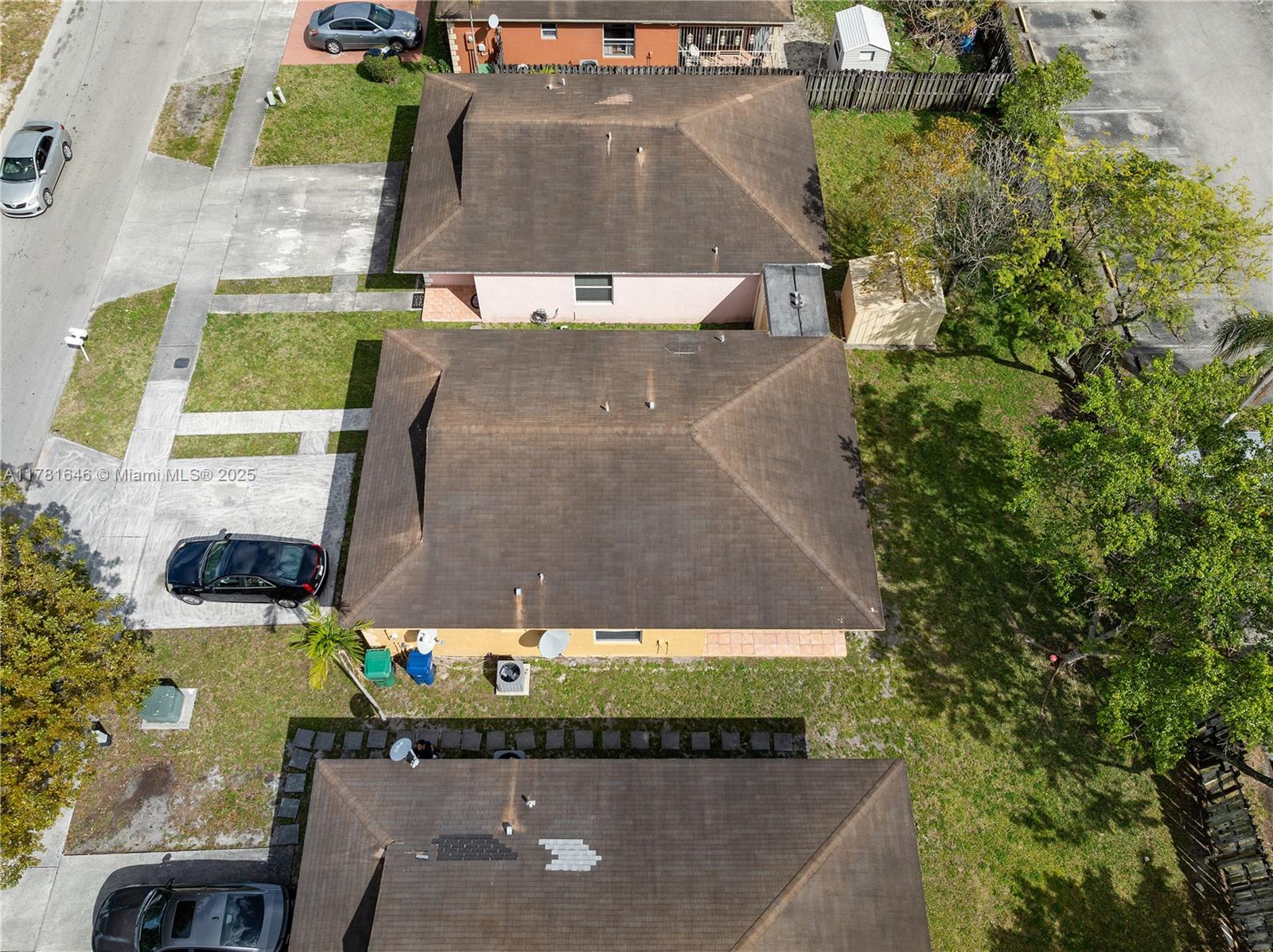 CLOVERLEAF GARDENS DUPLEX - Residential