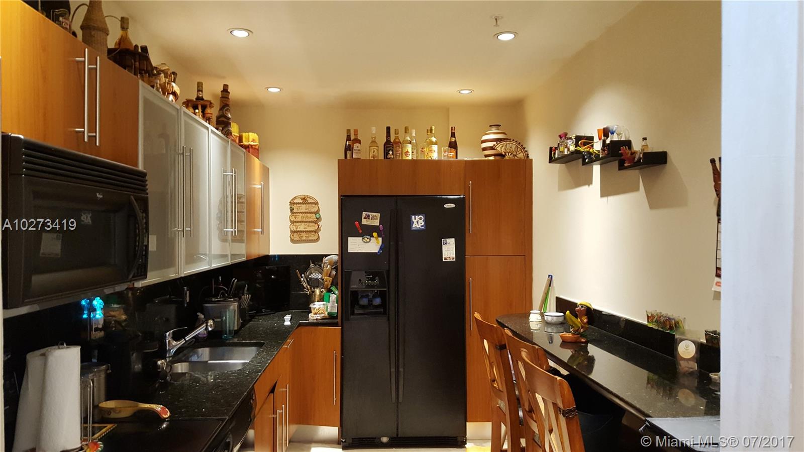 Residences On Hollywood B - Residential Lease