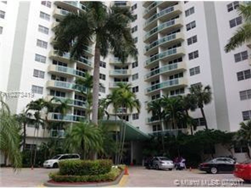 6 months or annual rental on this penthouse condo fully furnished and beautifully renovated with southeast ocean views.  Marble flooring - venetian plaster walls - beautiful build in cabinet and entertainment center.  24 hour security and valet service.  Heated oceanfront pool with outdoor jacuzzi spa, cabana baths and tiki bar poolside.  Gym, sauna, steam, massage rooms off lobby.  Convenient store open from 9am-10 daily with menu for hot meals.  Self parking and garage parking options along with valet.  1-2 week approval process - no short term rentals.  3 months required for move in.  Great location on Hollywood Beach just south of the Broadwalk.