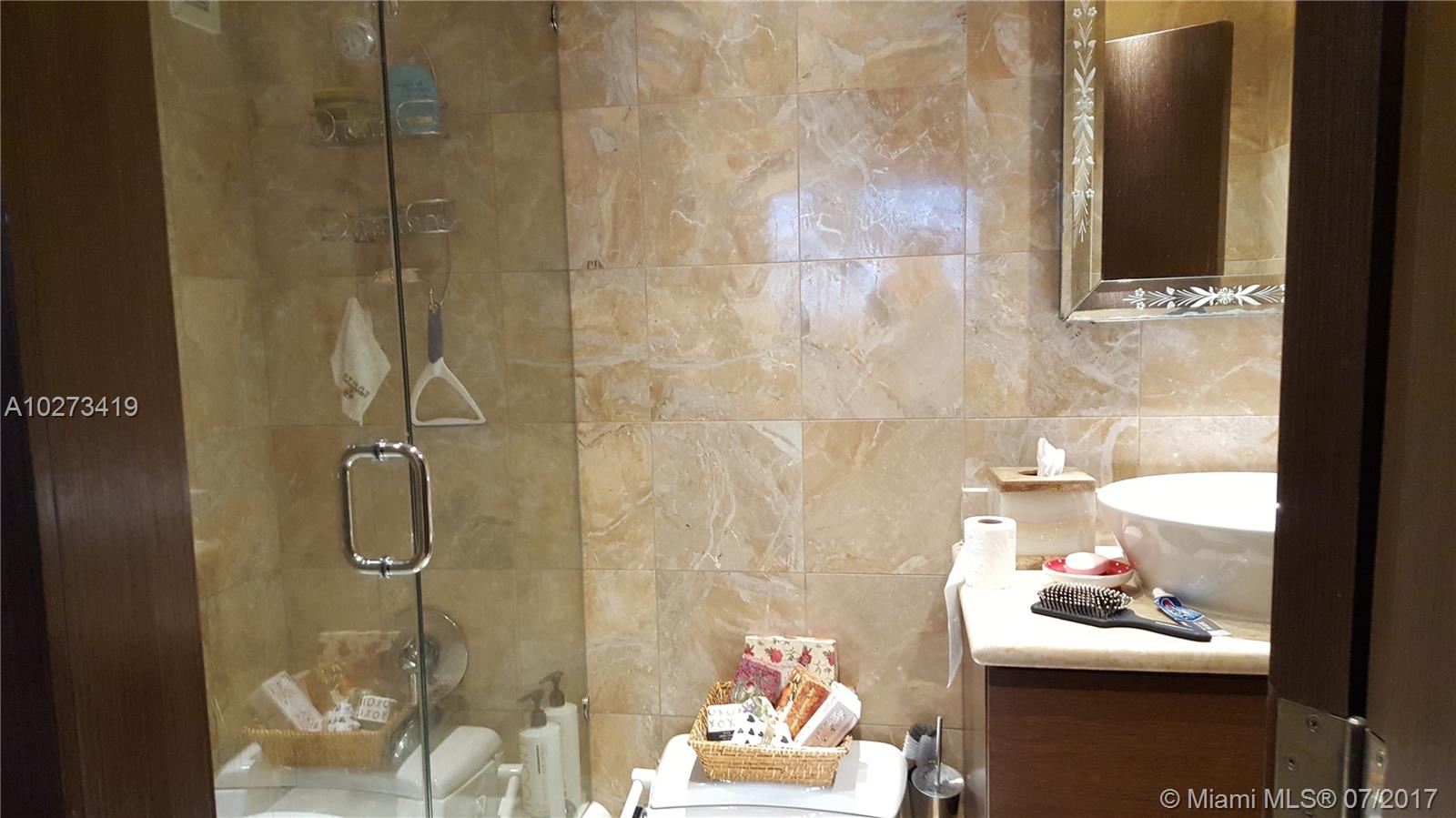 Residences On Hollywood B - Residential Lease