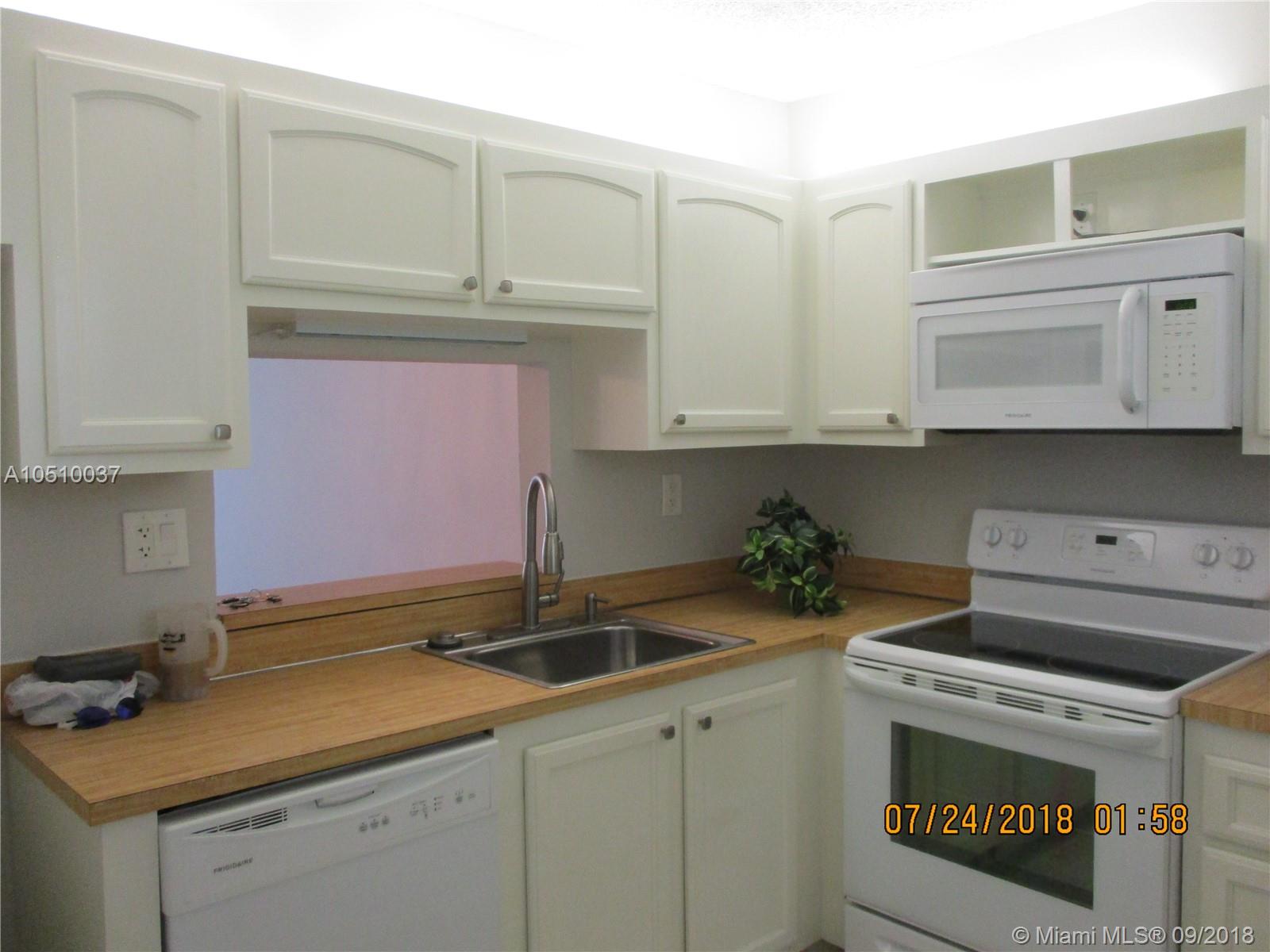 COURTYARDS OF BROWARD CON - Residential Lease