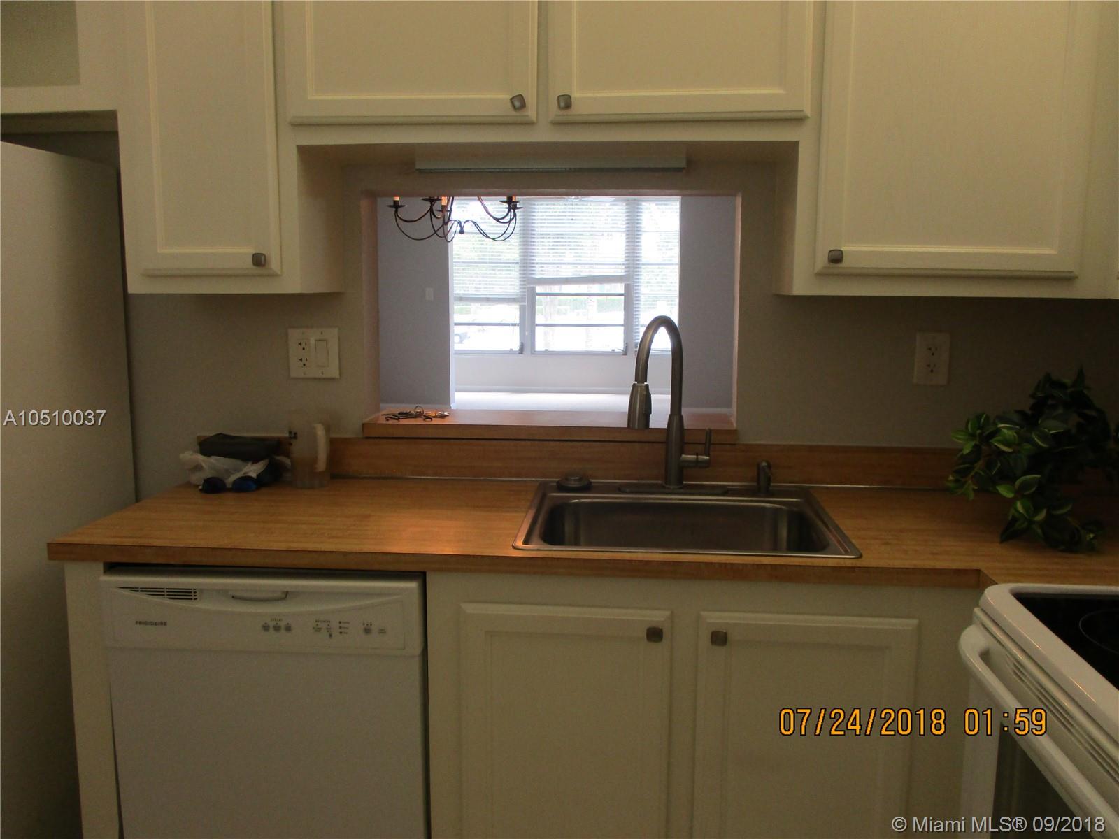 COURTYARDS OF BROWARD CON - Residential Lease