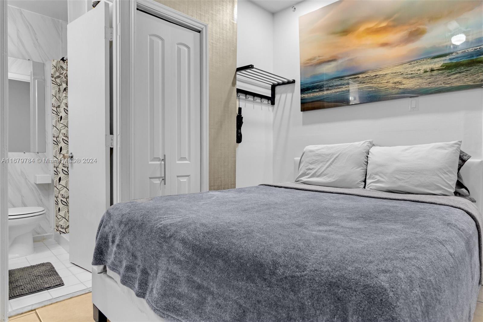 OCEAN WALK ON SOUTH BEACH - Residential