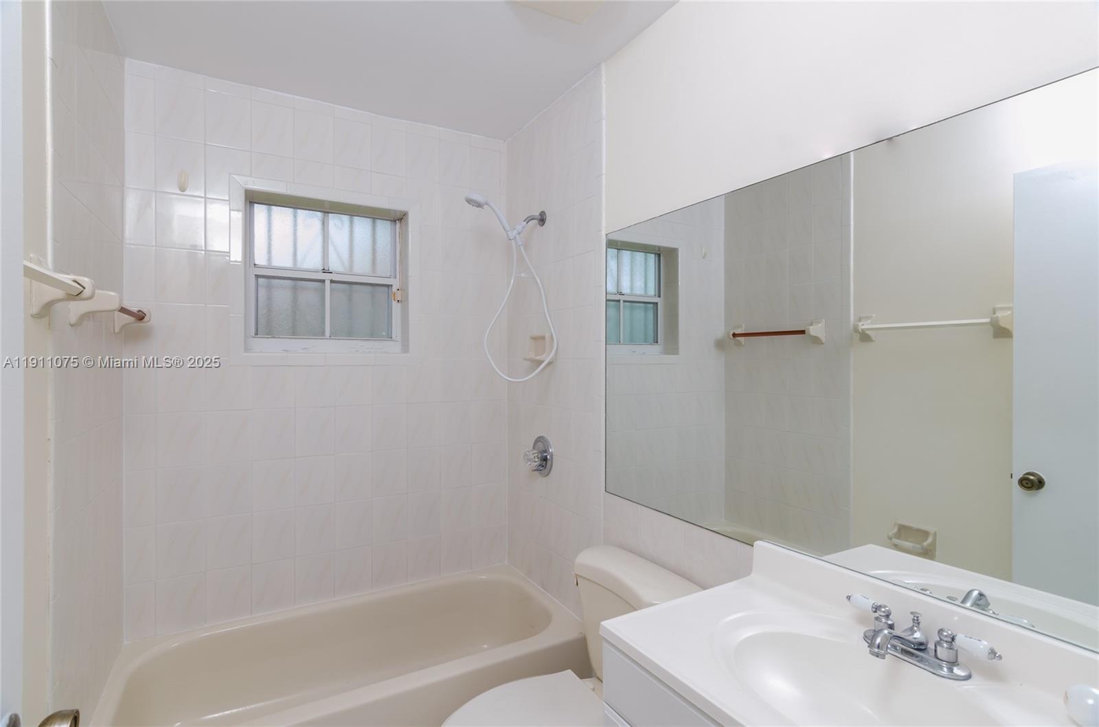 POMELO PARK - Residential Lease