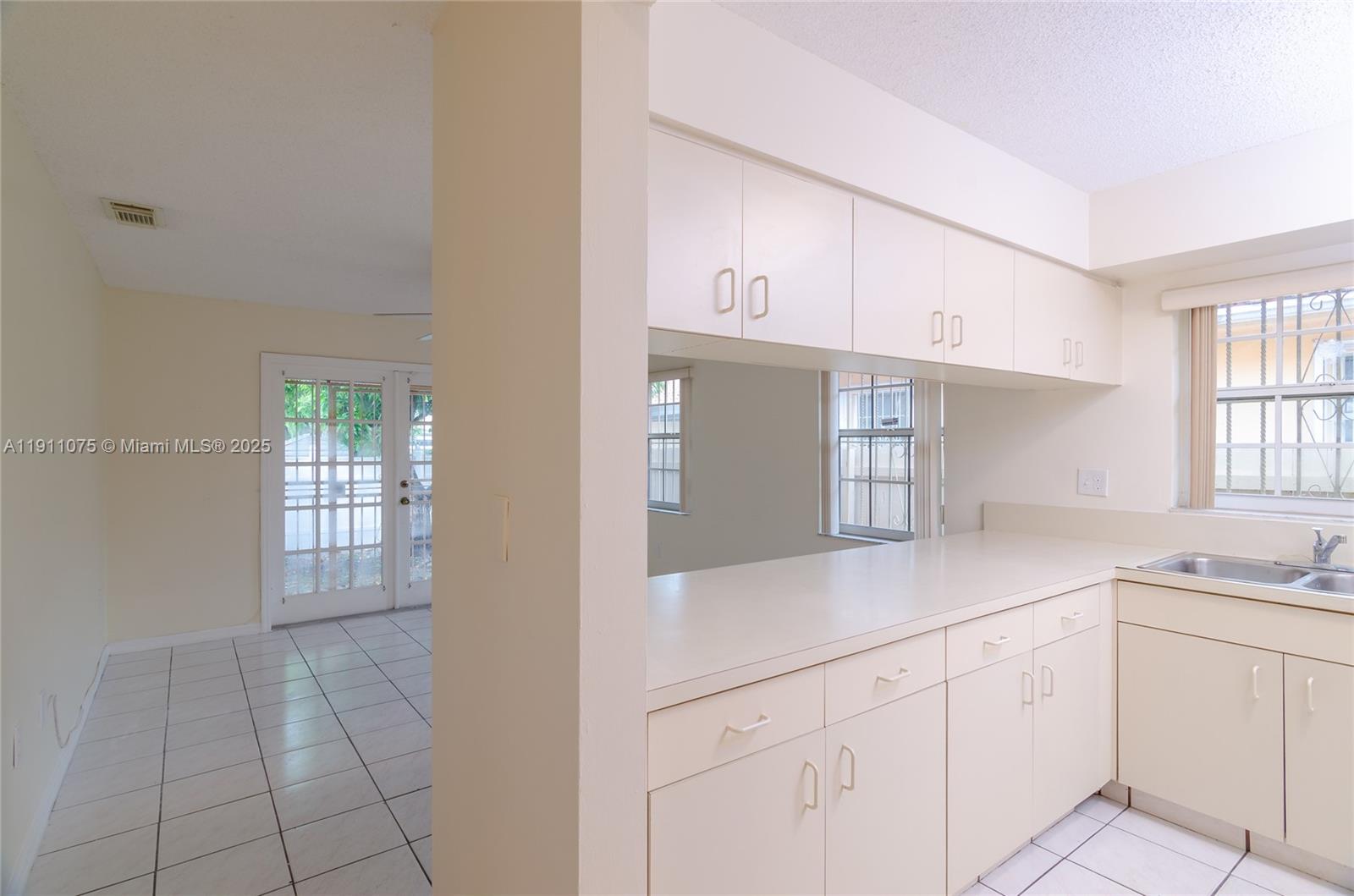 POMELO PARK - Residential Lease