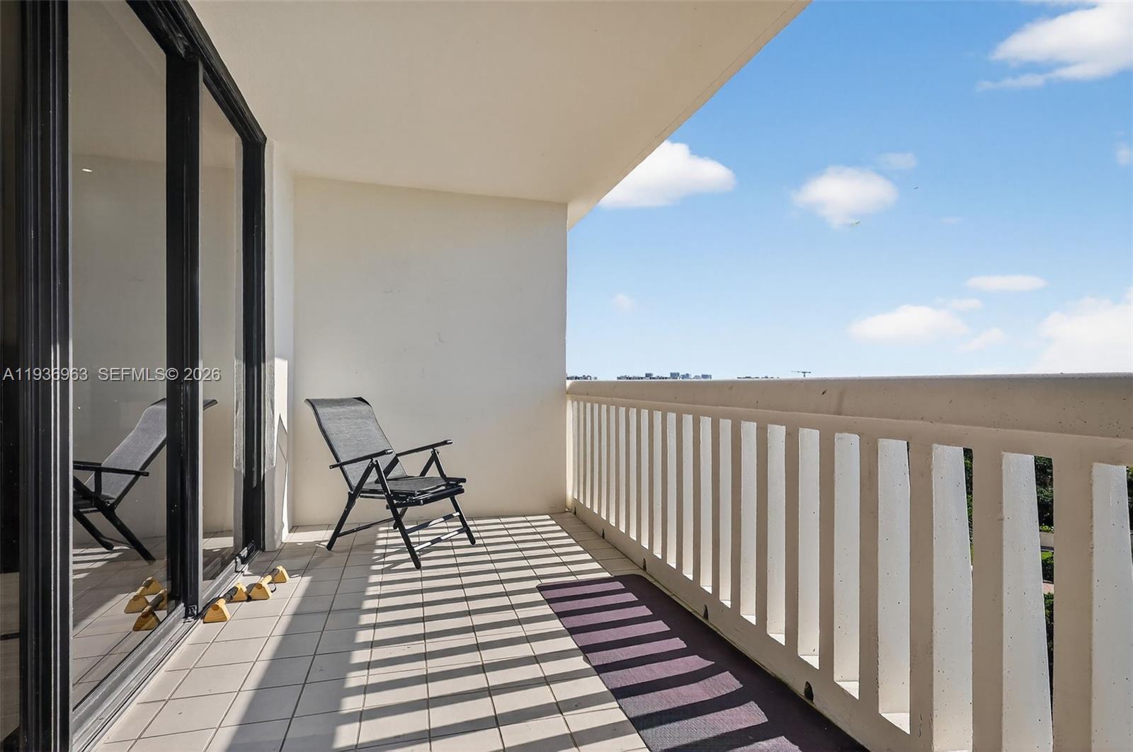 1000 ISL BLVD WILLIAMS IS - Residential