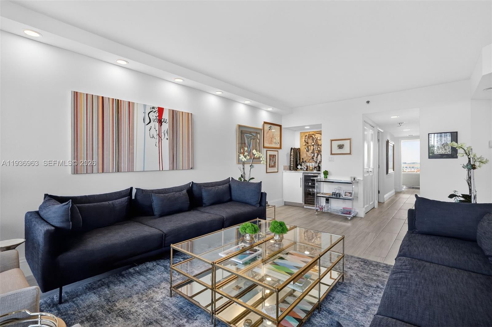 1000 ISL BLVD WILLIAMS IS - Residential