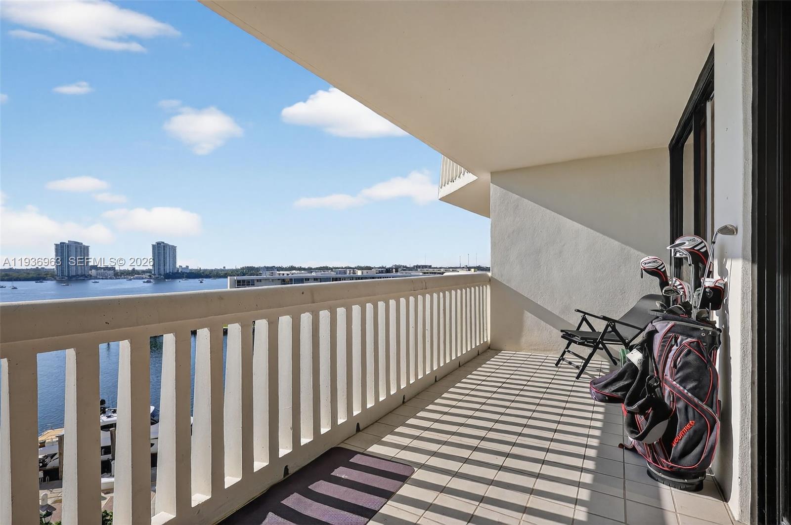 1000 ISL BLVD WILLIAMS IS - Residential