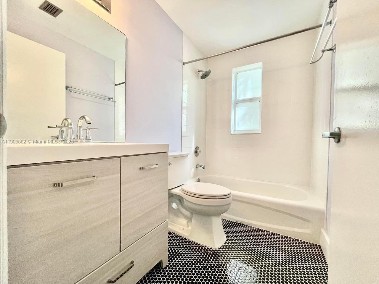 THE RUSKIN CONDO - Residential