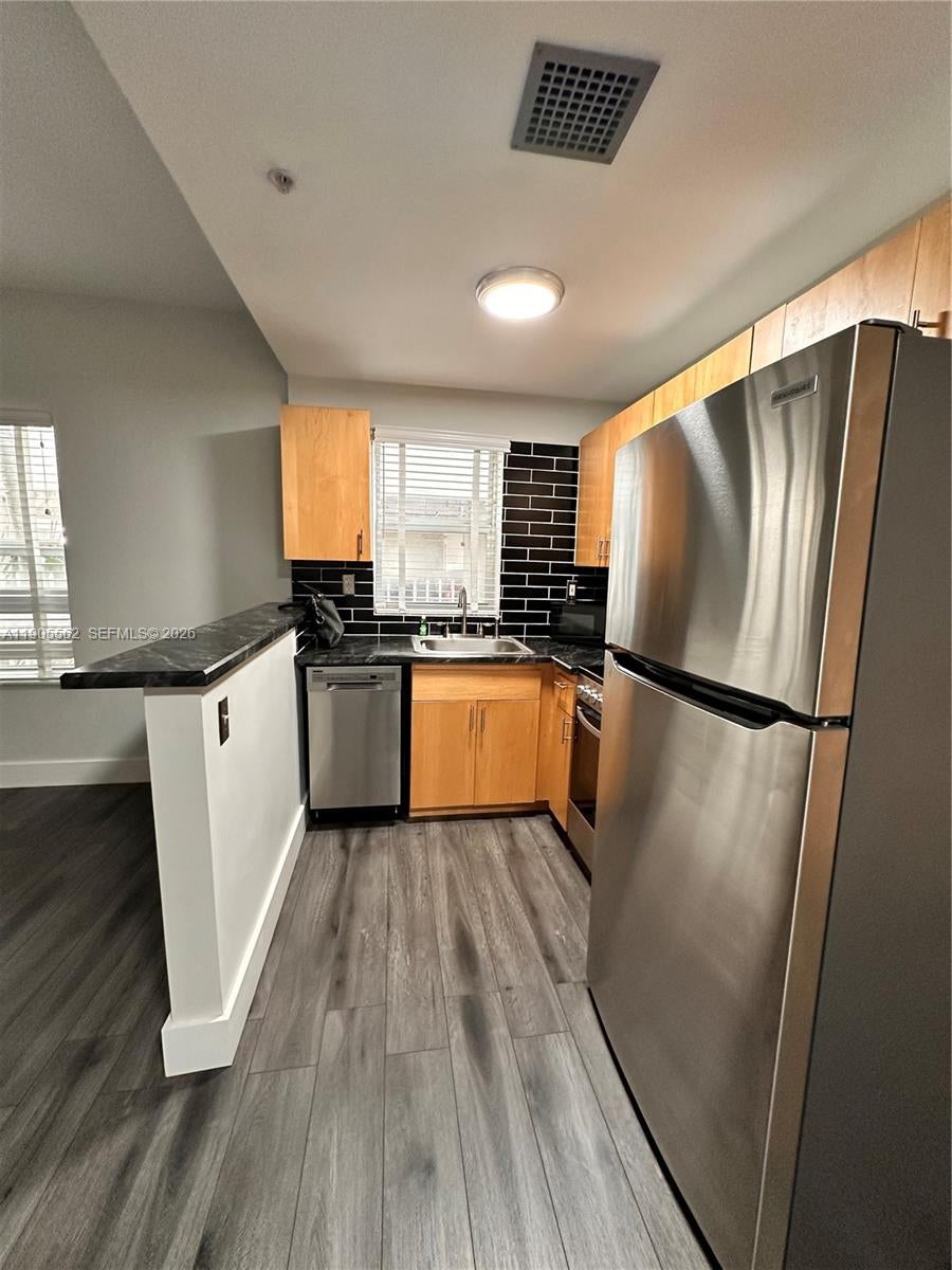 1542 Drexel Ave 107