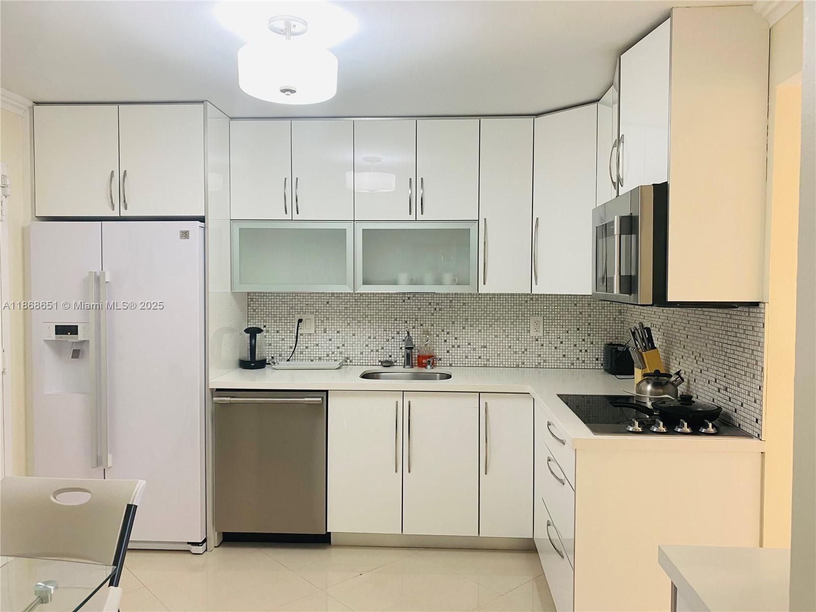 WINSTON TOWER 300 CONDO - Residential Lease