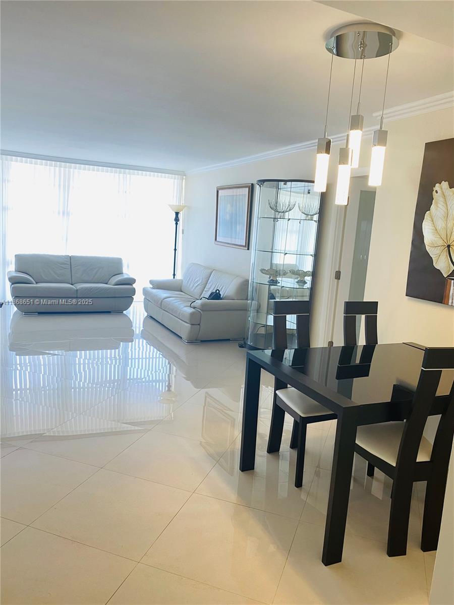 WINSTON TOWER 300 CONDO - Residential Lease