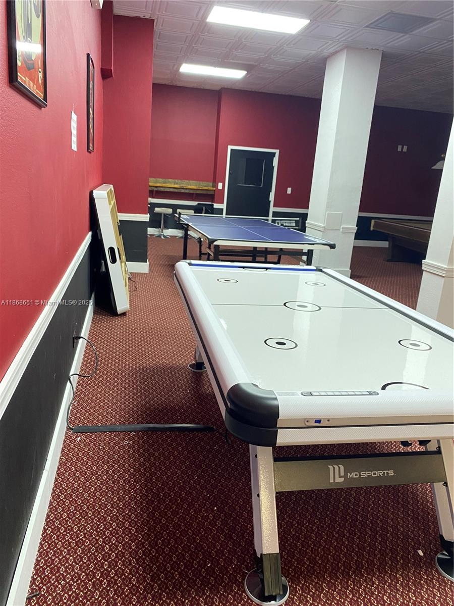 WINSTON TOWER 300 CONDO - Residential Lease