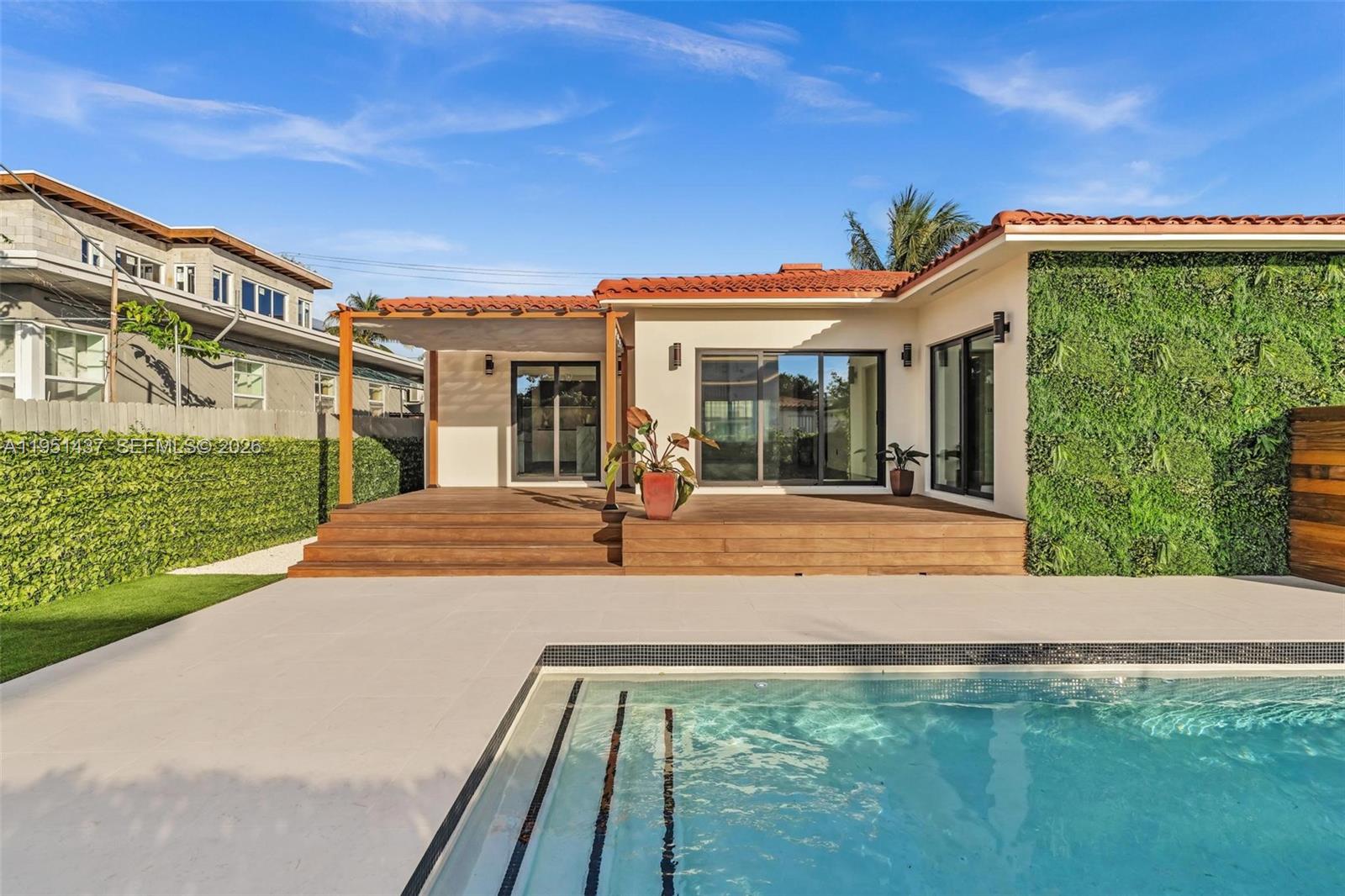 ALTOS DEL MAR NO 6 - Residential