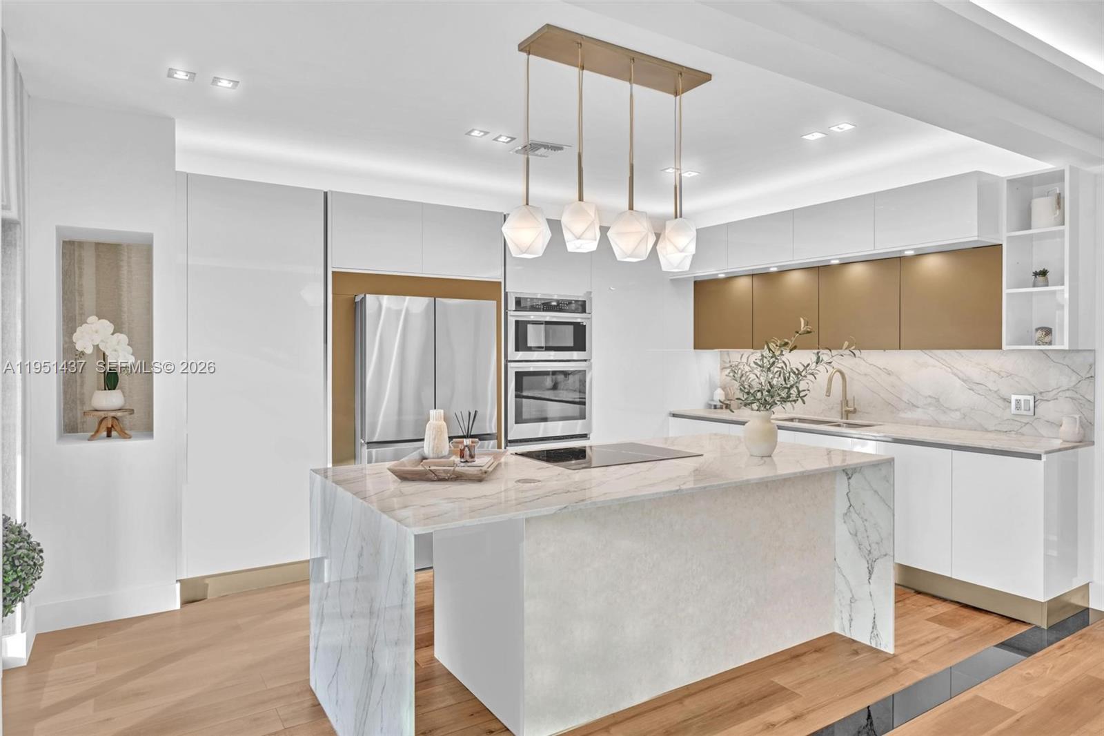 ALTOS DEL MAR NO 6 - Residential