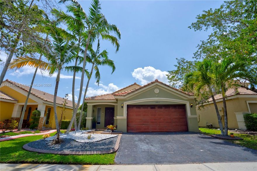 Beautifully maintained one-story home in the desirable community of Savanna! This 3-bedroom, 2-bath property features a fully remodeled modern kitchen with quartz countertops, abundant natural light, and a spacious layout ideal for comfortable living. Enjoy a private backyard perfect for outdoor enjoyment. The home includes a convenient two-car garage, new A/C unit and ducts. Located in a gated community with clubhouse, pools, green areas, and recreational amenities. Excellent location and move-in ready!