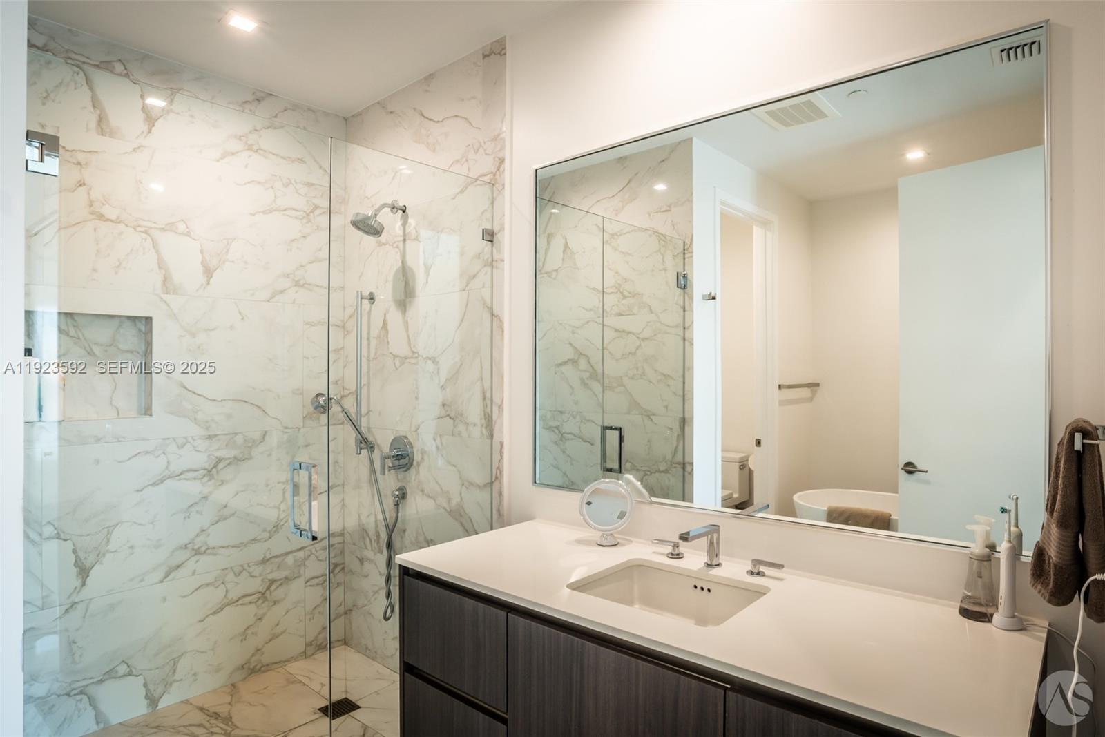 GIRALDA PLACE CONDO - Residential Lease