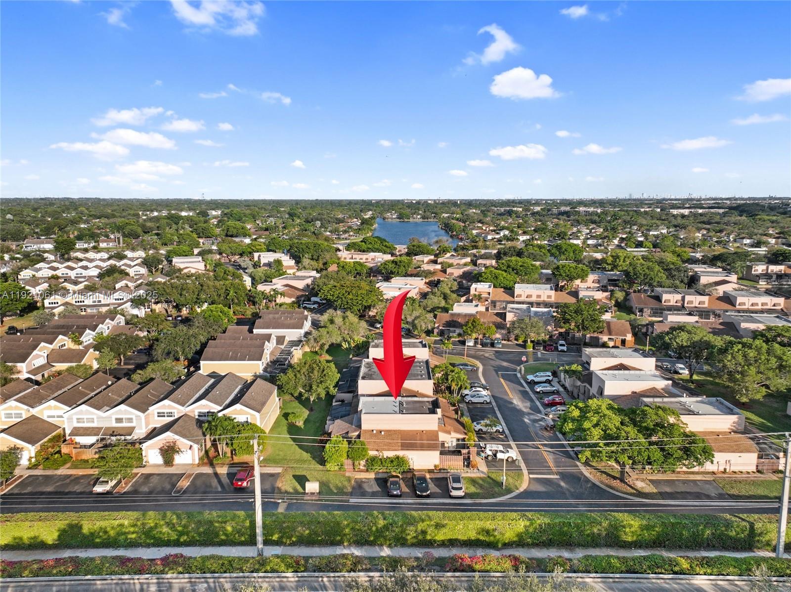 PEMBROKE LAKES SECTION SE - Residential