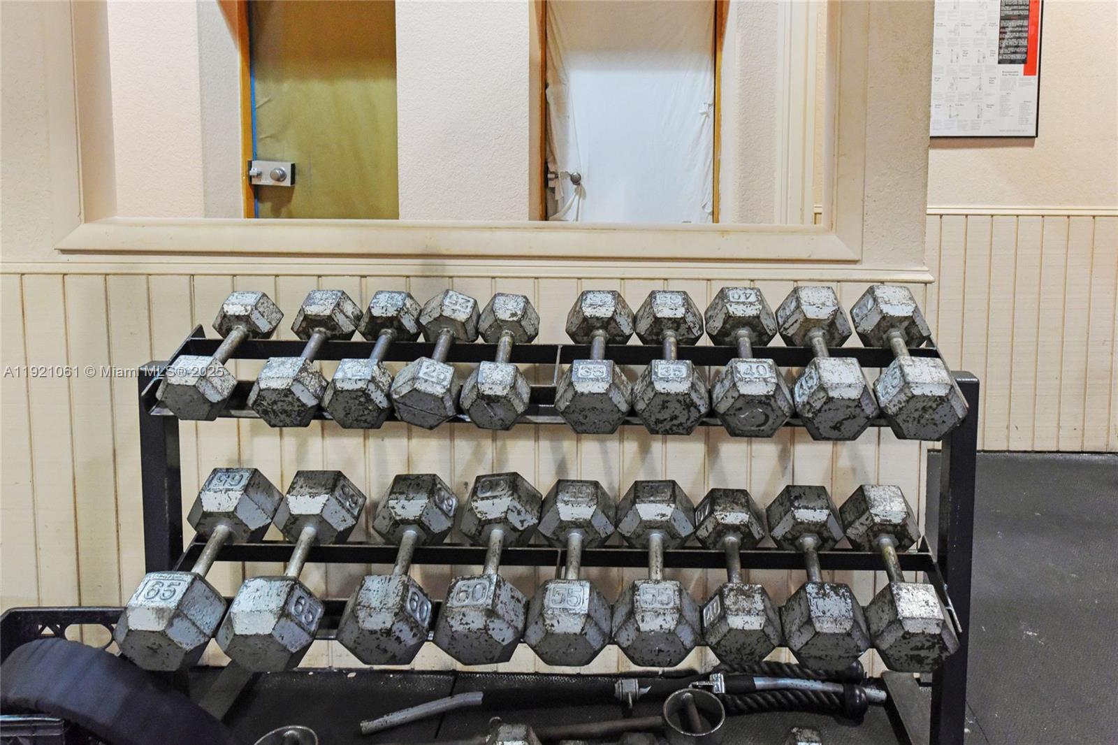 PEMBROKE LAKES SECTION SE - Residential